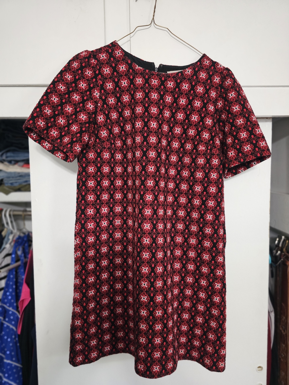 LOFT Red and Black Floral-Pattern Short Sleeve Shift Dress